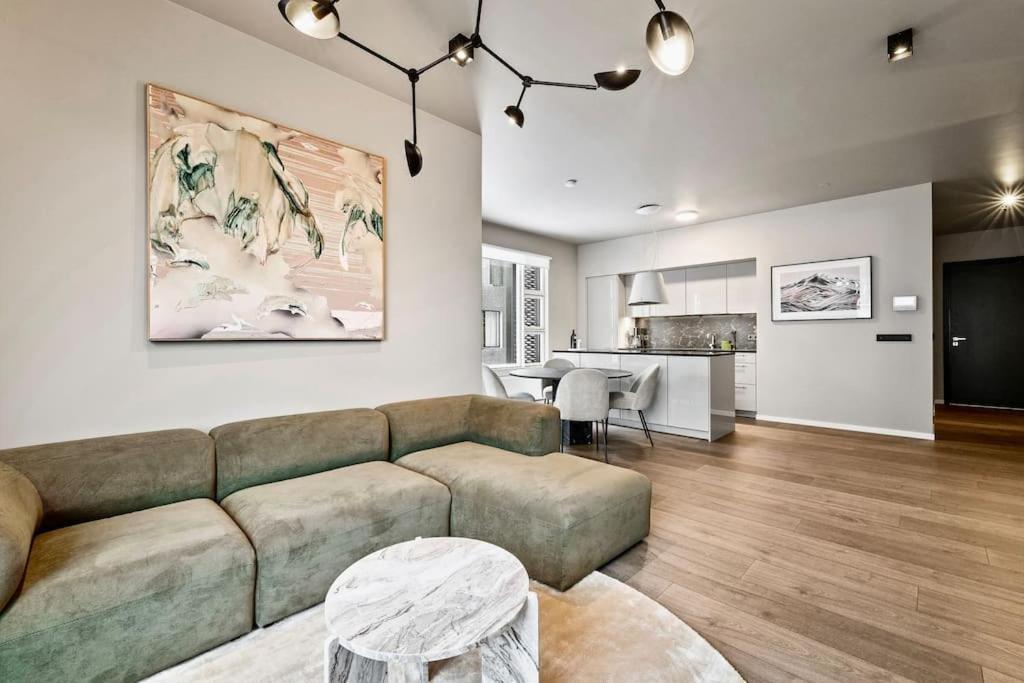 Private Lux 2Br & 2Ba City Center With Free Parking Reykjavik Luaran gambar