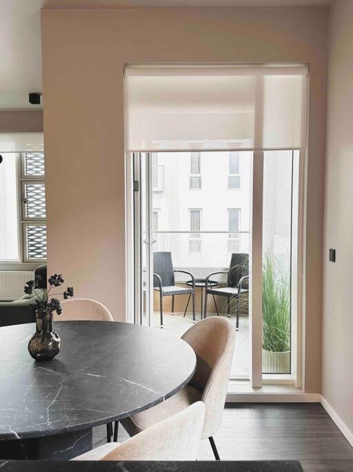 Private Lux 2Br & 2Ba City Center With Free Parking Reykjavik Luaran gambar