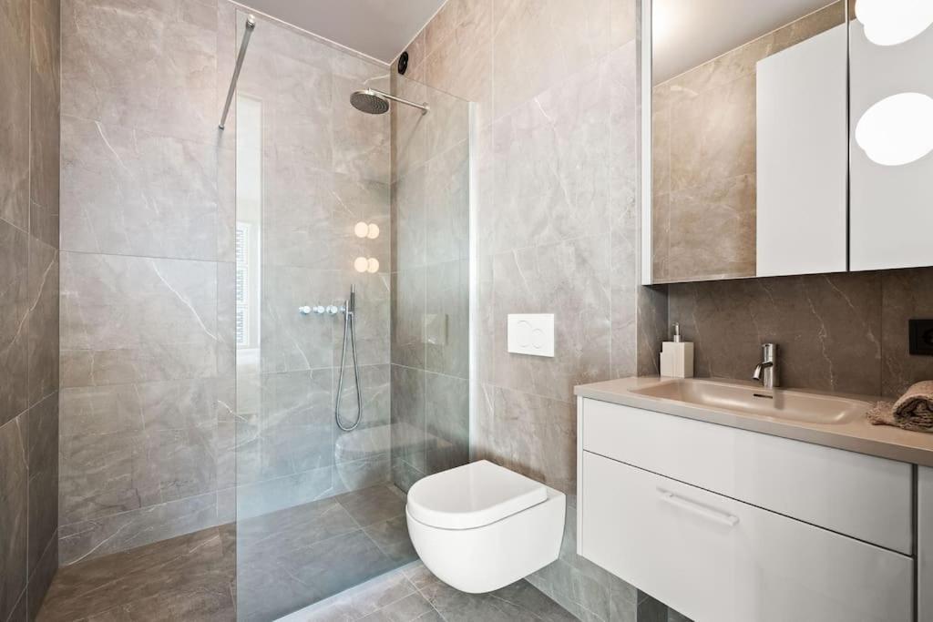 Private Lux 2Br & 2Ba City Center With Free Parking Reykjavik Luaran gambar