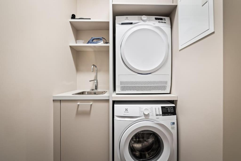 Private Lux 2Br & 2Ba City Center With Free Parking Reykjavik Luaran gambar
